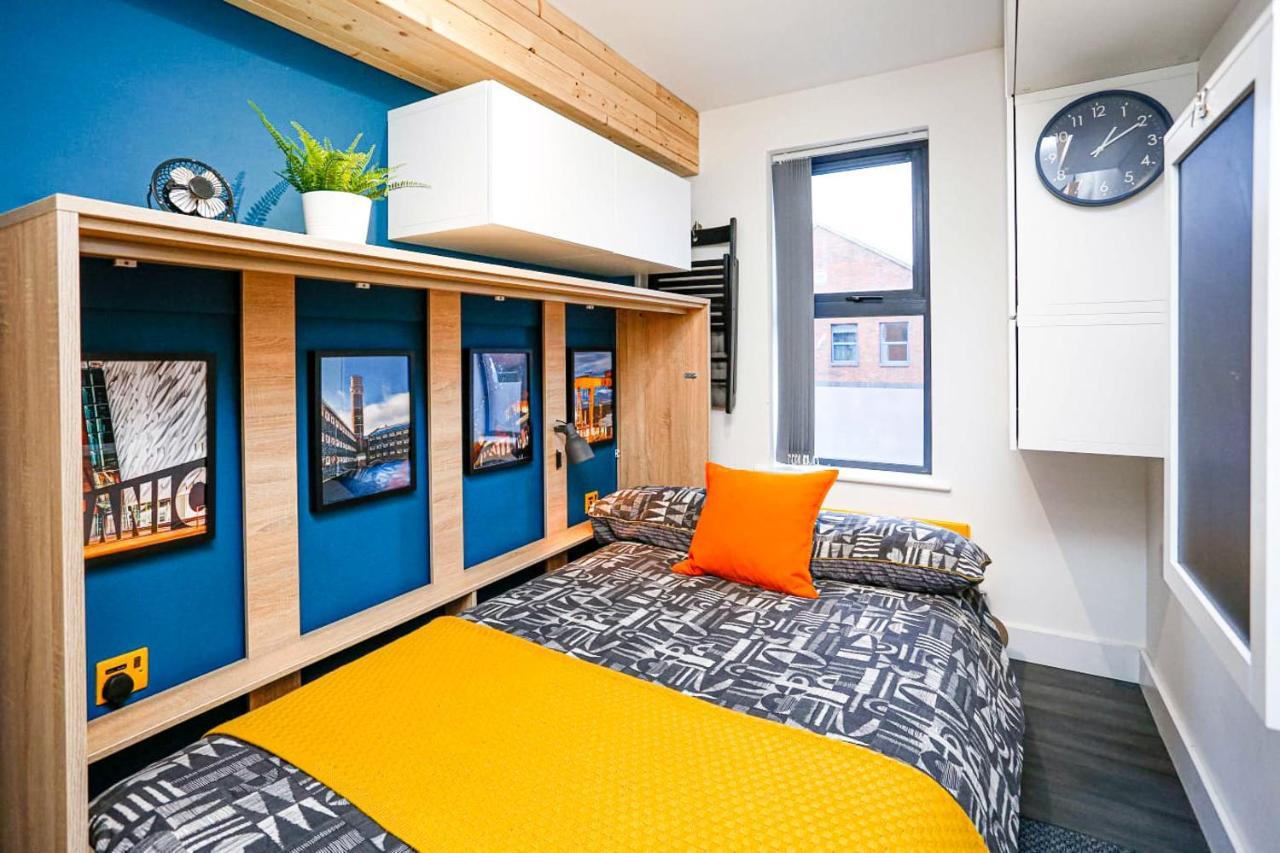 Funky City Apartment - Secure Parking - Wifi - Sleeps 6 - No Parties Белфаст Екстериор снимка
