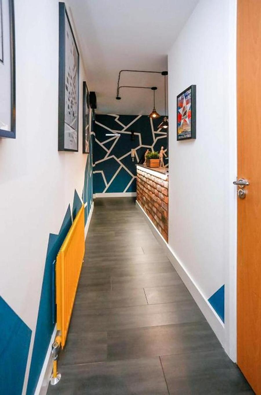 Funky City Apartment - Secure Parking - Wifi - Sleeps 6 - No Parties Белфаст Екстериор снимка